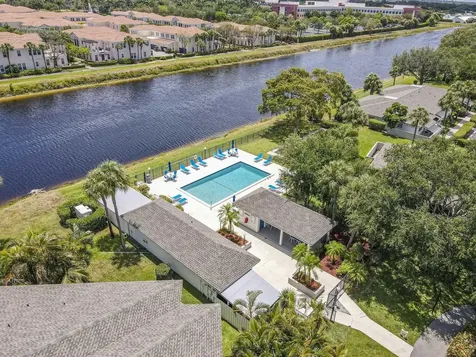 2016 Sw 29th Court Delray Beach FL 33445