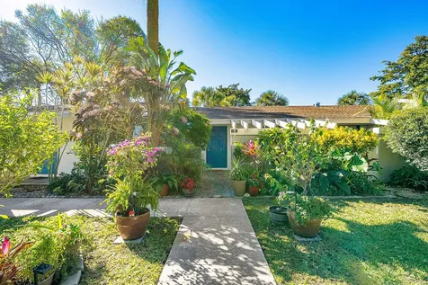 2016 Sw 29th Court Delray Beach FL 33445