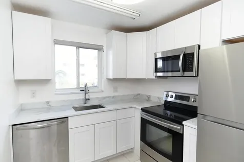 7 Westwood Avenue Tequesta FL 33469