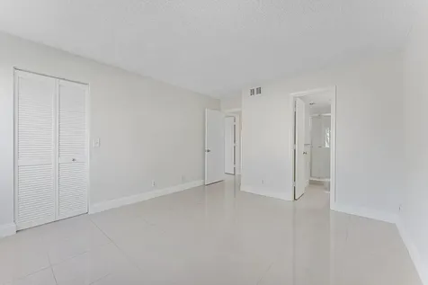 537 Shady Pine Way Greenacres FL 33415