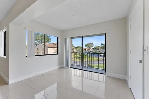 537 Shady Pine Way Greenacres FL 33415