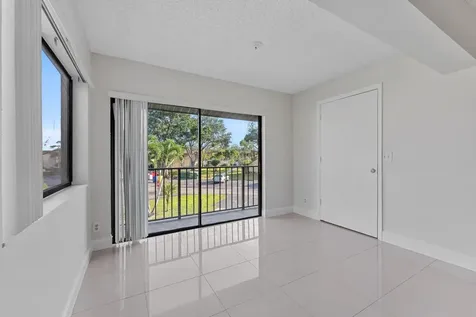 537 Shady Pine Way Greenacres FL 33415