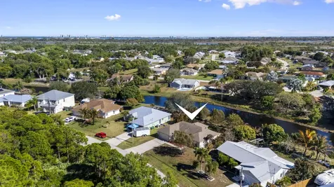 2373 Se Rock Springs Drive Port Saint Lucie FL 34952