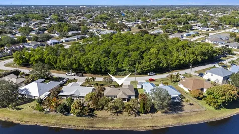 2373 Se Rock Springs Drive Port Saint Lucie FL 34952