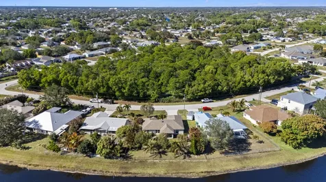 2373 Se Rock Springs Drive Port Saint Lucie FL 34952