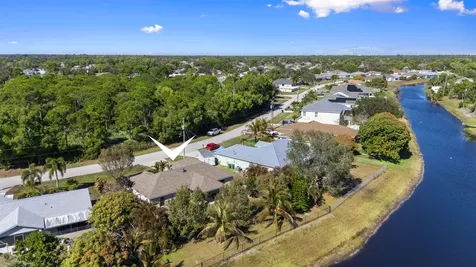 2373 Se Rock Springs Drive Port Saint Lucie FL 34952