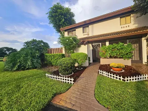 5246 Fountains Drive Lake Worth FL 33467
