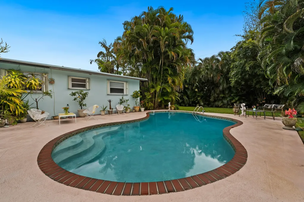 708 Westwind Drive North Palm Beach FL 33408