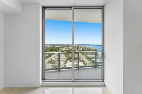 220 Lake Shore Drive Lake Park FL 33403