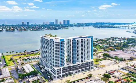 220 Lake Shore Drive Lake Park FL 33403
