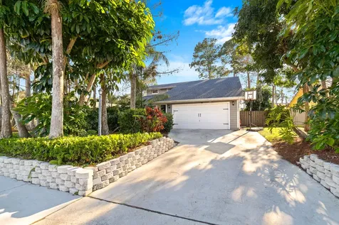 1045 Raintree Lane Wellington FL 33414