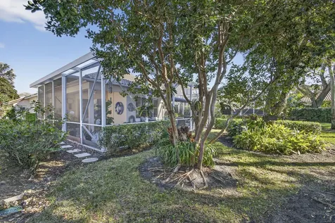 951 Augusta Pointe Drive Palm Beach Gardens FL 33418
