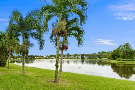 524 Sw Cyrilla Trail Port Saint Lucie FL 34953