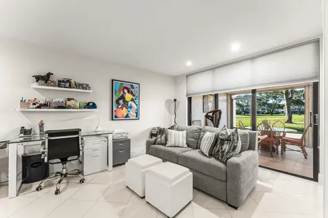 37 Clubhouse Lane Boynton Beach FL 33436