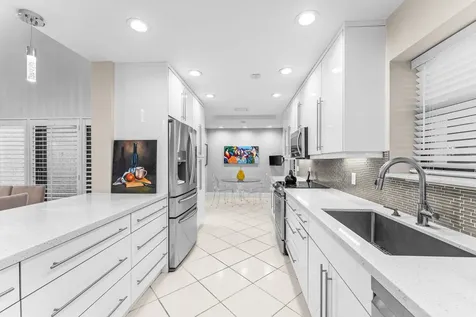 37 Clubhouse Lane Boynton Beach FL 33436