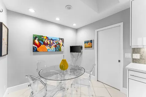 37 Clubhouse Lane Boynton Beach FL 33436