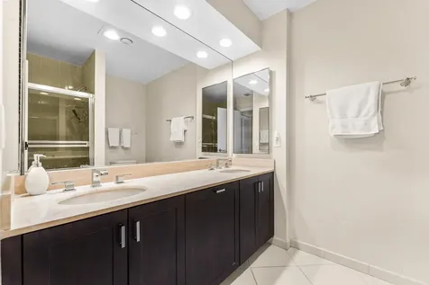 37 Clubhouse Lane Boynton Beach FL 33436