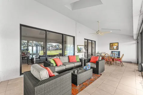 37 Clubhouse Lane Boynton Beach FL 33436