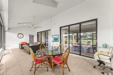37 Clubhouse Lane Boynton Beach FL 33436