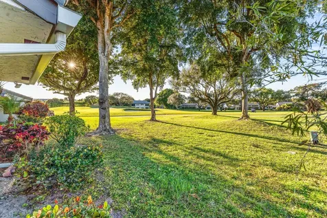 37 Clubhouse Lane Boynton Beach FL 33436