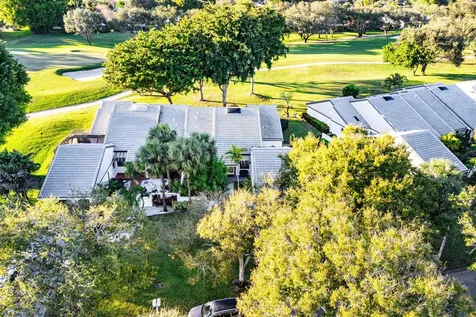 37 Clubhouse Lane Boynton Beach FL 33436