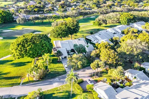 37 Clubhouse Lane Boynton Beach FL 33436