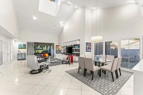 37 Clubhouse Lane Boynton Beach FL 33436
