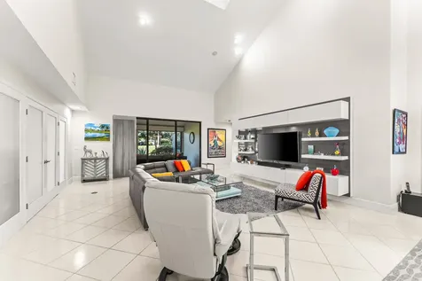 37 Clubhouse Lane Boynton Beach FL 33436