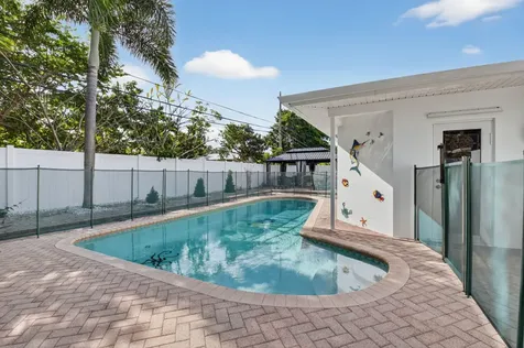 1012 W Camino Real Boca Raton FL 33486