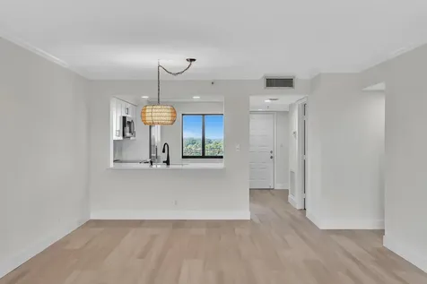 7076 Huntington Lane Delray Beach FL 33446
