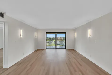 7076 Huntington Lane Delray Beach FL 33446