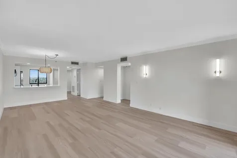 7076 Huntington Lane Delray Beach FL 33446