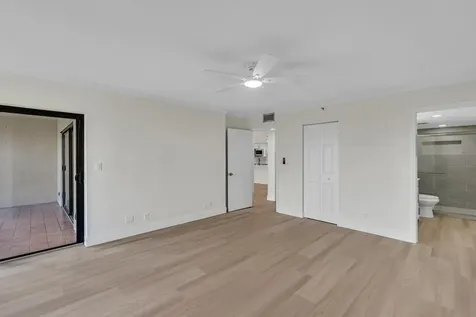 7076 Huntington Lane Delray Beach FL 33446