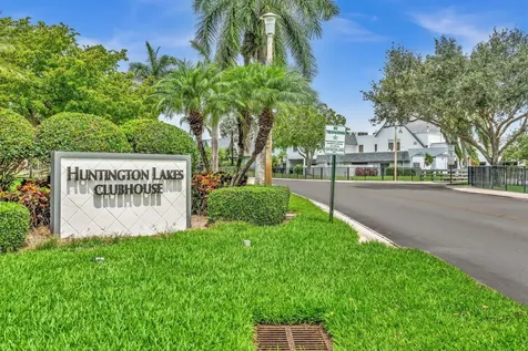 7076 Huntington Lane Delray Beach FL 33446