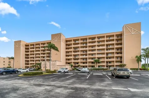7076 Huntington Lane Delray Beach FL 33446