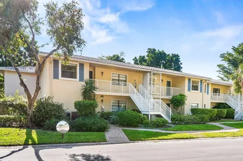 14 Westgate Lane Boynton Beach FL 33436