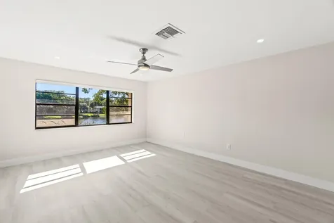 14 Westgate Lane Boynton Beach FL 33436