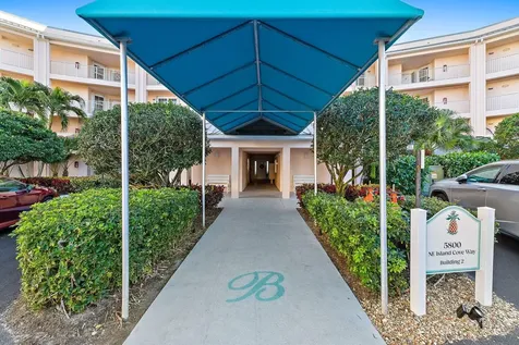 5800 Ne Island Cove Way Stuart FL 34996
