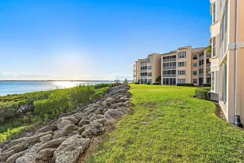 5800 Ne Island Cove Way Stuart FL 34996