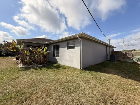 634 Sw Millard Drive Port Saint Lucie FL 34953