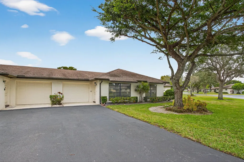 10397 Equestrian Drive Boynton Beach FL 33436
