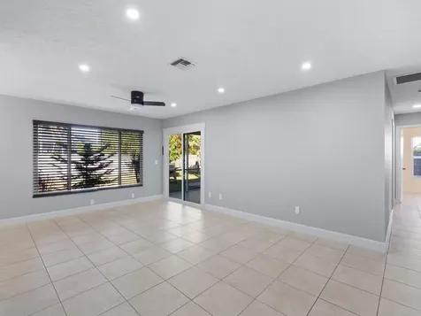 1365 Sw Parma Avenue Port Saint Lucie FL 34953