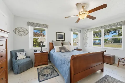 1100 Fleetwood Lane Fort Pierce FL 34982