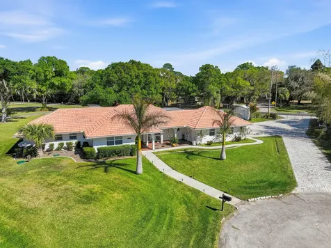 1100 Fleetwood Lane Fort Pierce FL 34982