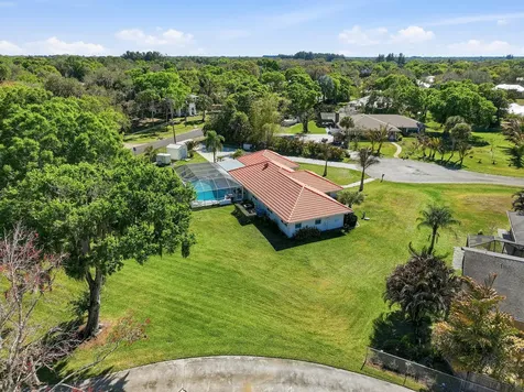 1100 Fleetwood Lane Fort Pierce FL 34982