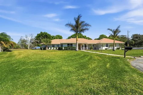 1100 Fleetwood Lane Fort Pierce FL 34982