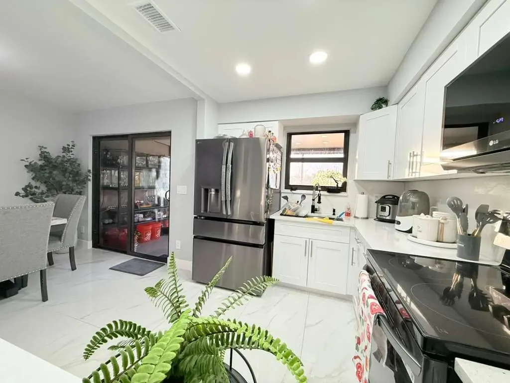 2403 Seaside Drive Greenacres FL 33463