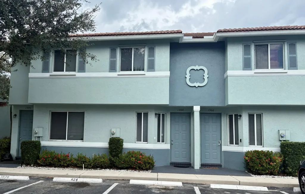 1966 Alamanda Way Riviera Beach FL 33404