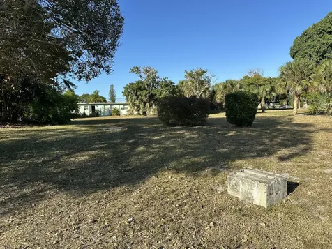 221 NE 9th Avenue Boynton Beach FL 33435