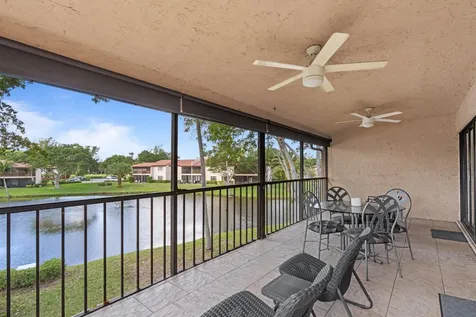 9265 Vista Del Lago Boca Raton FL 33428